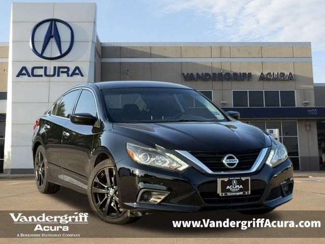 Used 2017 Nissan Altima 2.5 SR w/ Midnight Edition Package FWD image 1