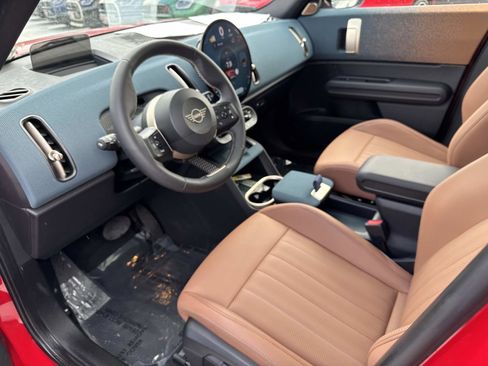 Used 2025 MINI Cooper Countryman S w/ Comfort Package Max image 13