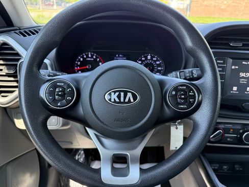 Used 2020 Kia Soul LX FWD image 17