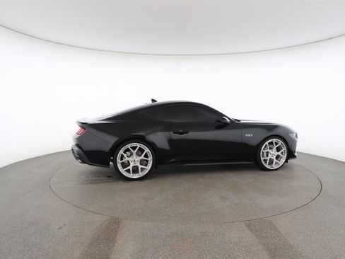 Used 2025 Ford Mustang GT Premium image 21