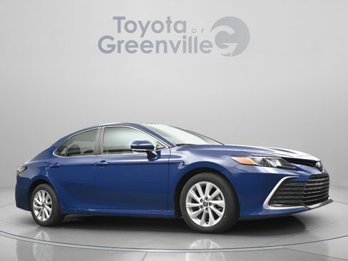 Used 2023 Toyota Camry LE w/ Convenience Package FWD image 24