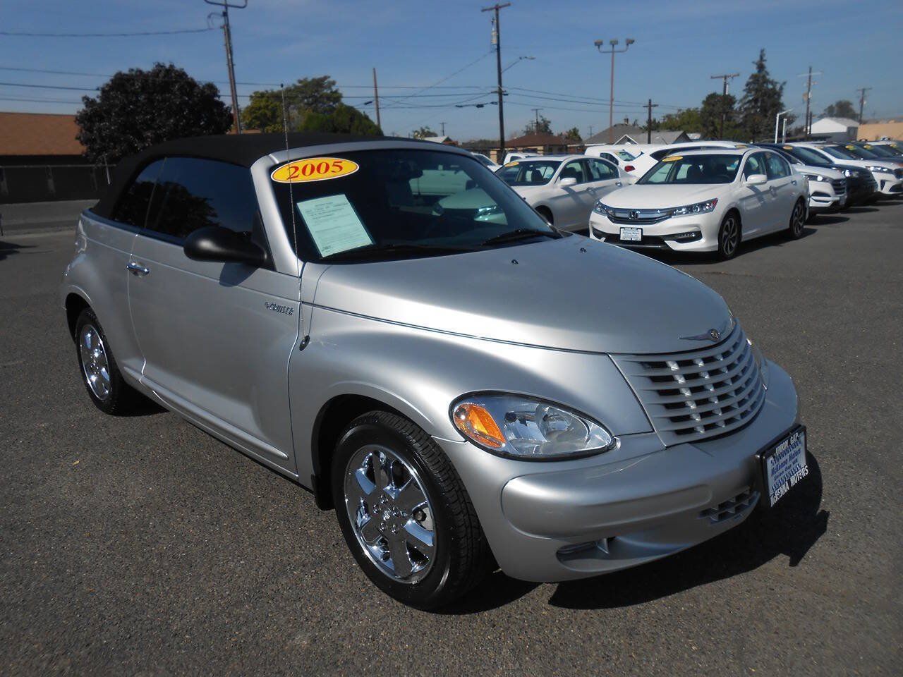Used 2005 Chrysler PT Cruiser Touring FWD image 12