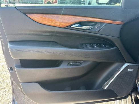 Used 2015 Cadillac Escalade Premium AWD/4WD image 24