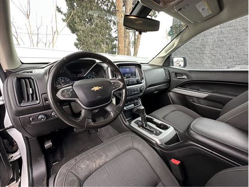 Used 2019 Chevrolet Colorado LT w/ Safety Package image 2