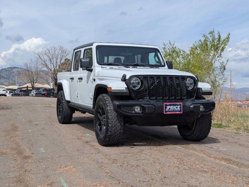 Used 2022 Jeep Gladiator Sport AWD/4WD image 3