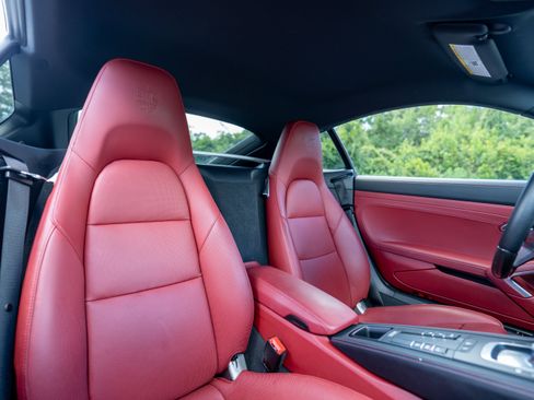Used 2025 Porsche 718 Cayman RWD image 14