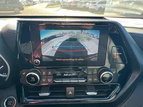 Used 2024 Toyota Highlander XSE image 39