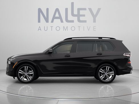 Used 2023 BMW X7 xDrive40i w/ Executive Package AWD/4WD image 2