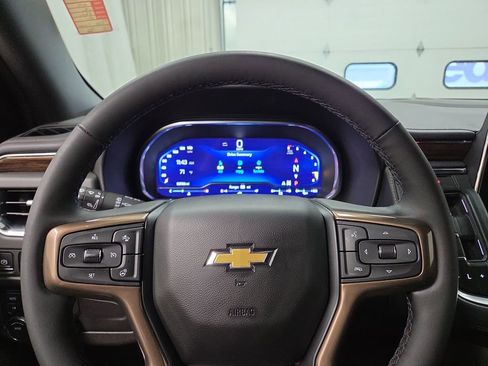 Certified 2023 Chevrolet Suburban High Country w/ Premium Package 2 AWD/4WD image 24
