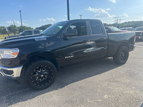 Used 2021 RAM 1500 Big Horn AWD/4WD image 2