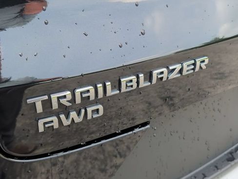 Used 2023 Chevrolet TrailBlazer LT w/ Convenience Package AWD/4WD image 33
