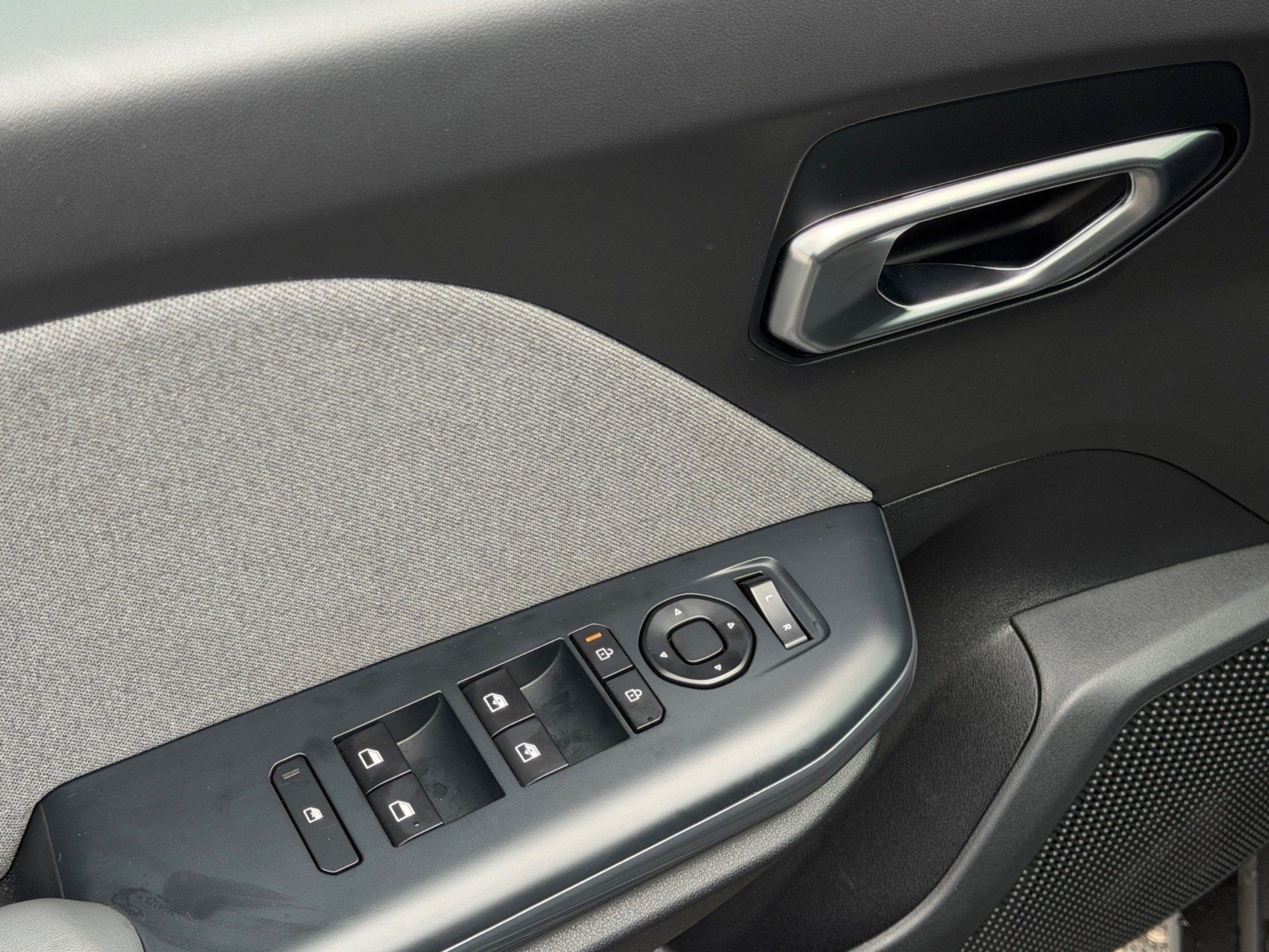 Certified 2025 Kia K4 EX FWD image 12