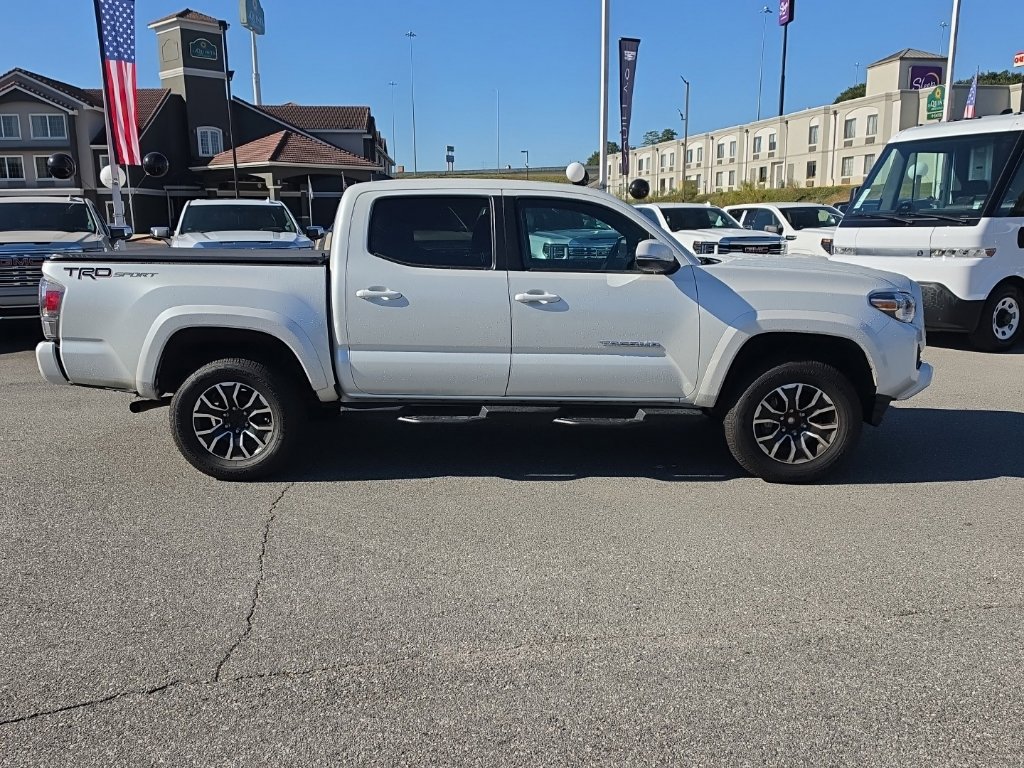 Used 2022 Toyota Tacoma TRD Sport w/ Technology Package RWD image 11