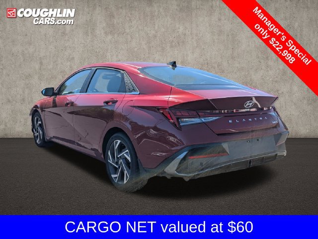 Certified 2025 Hyundai Elantra Limited FWD image 5