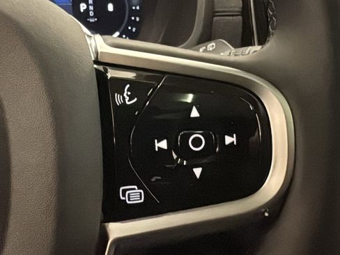 Used 2026 Volvo XC90 B5 Plus image 14