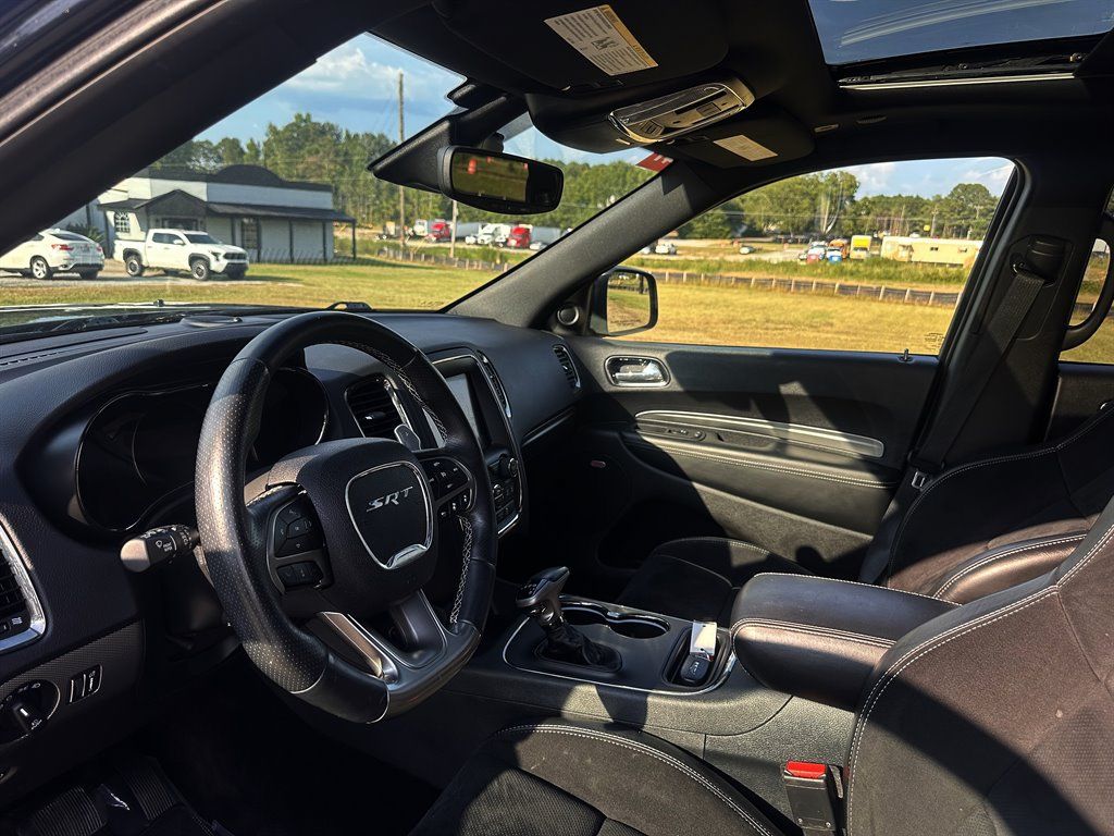 Used 2018 Dodge Durango SRT w/ Technology Group AWD/4WD image 6