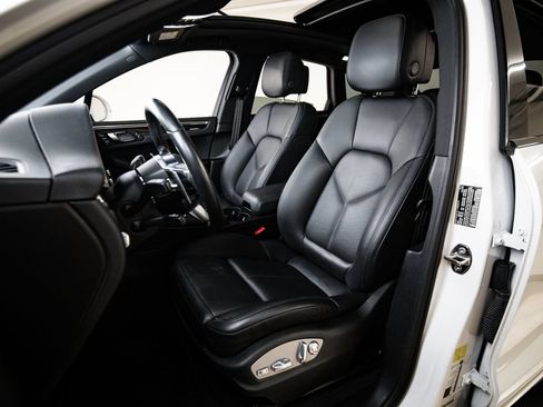 Certified 2020 Porsche Macan S AWD/4WD image 5