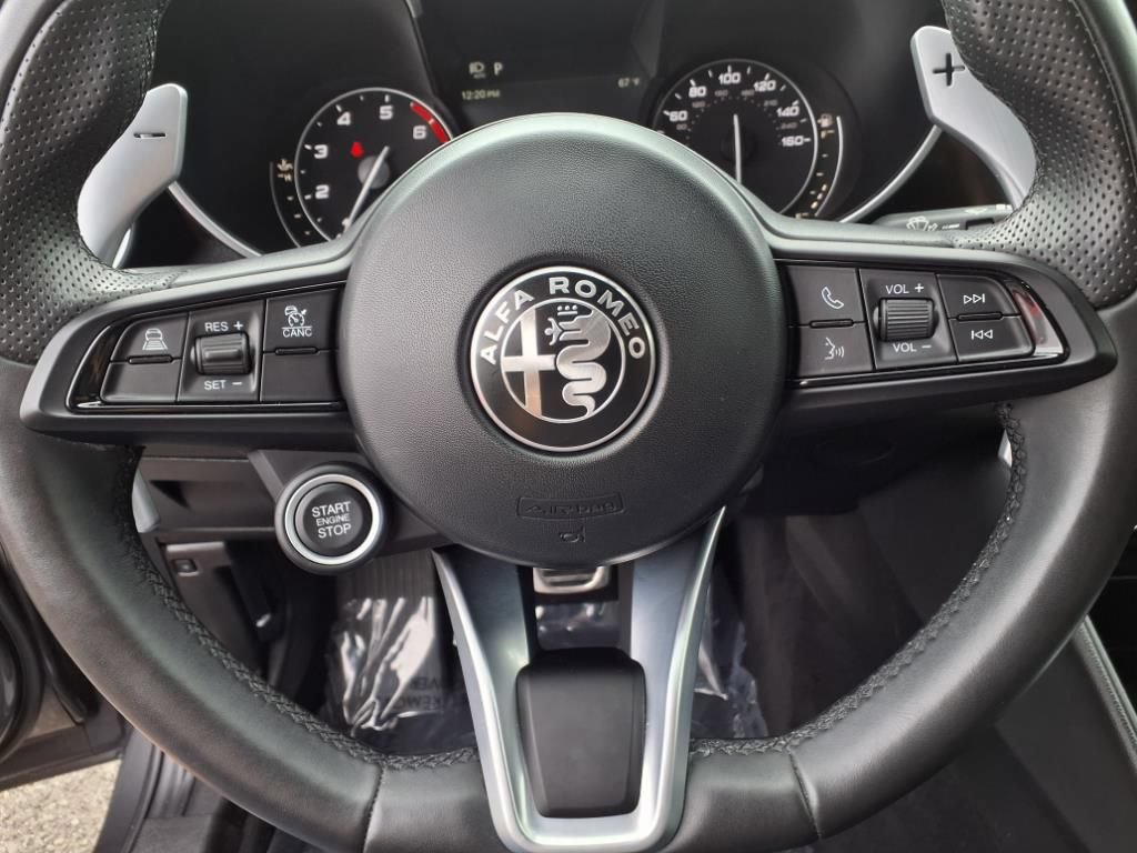 Used 2023 Alfa Romeo Giulia Sprint AWD/4WD image 18