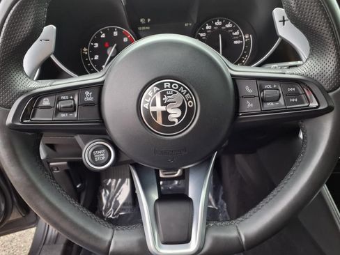 Used 2023 Alfa Romeo Giulia Sprint AWD/4WD image 18