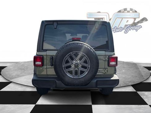 Used 2026 Jeep Wrangler Unlimited Sport AWD/4WD image 5