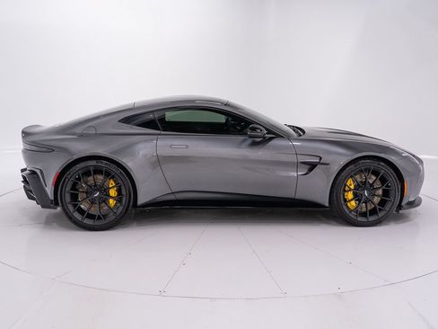 Used 2026 Aston Martin V8 Vantage Coupe RWD image 6