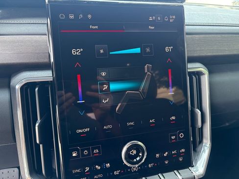 New 2026 GMC Acadia Denali Ultimate w/ LPO, Floor Liner Package AWD/4WD image 31