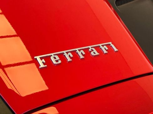 Used 2021 Ferrari F8 Tributo image 37