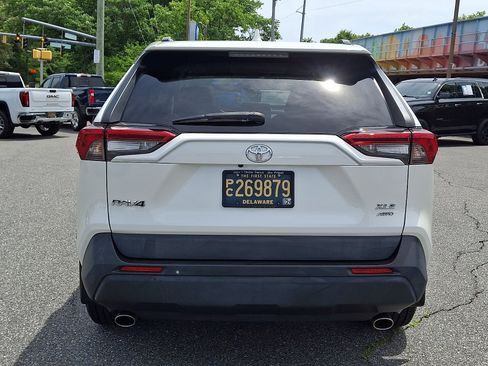 Used 2021 Toyota RAV4 XLE Premium AWD/4WD image 5