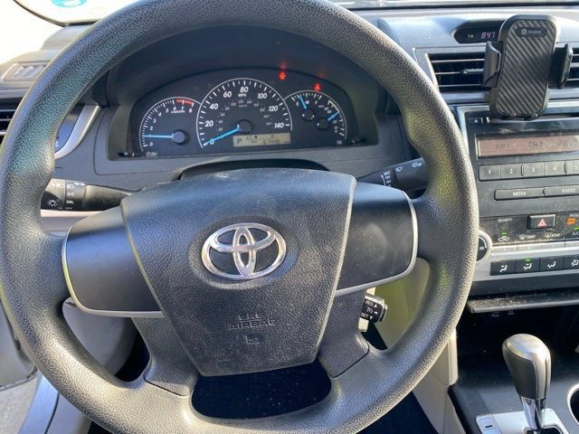 Used 2012 Toyota Camry FWD image 22