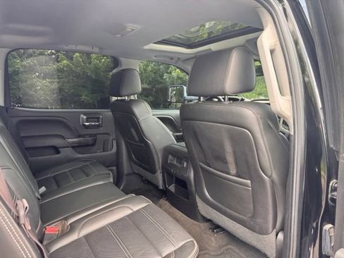 Used 2015 GMC Sierra 2500 Denali w/ Duramax Plus Package AWD/4WD image 22