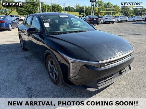 Used 2025 Kia K4 FWD image 1