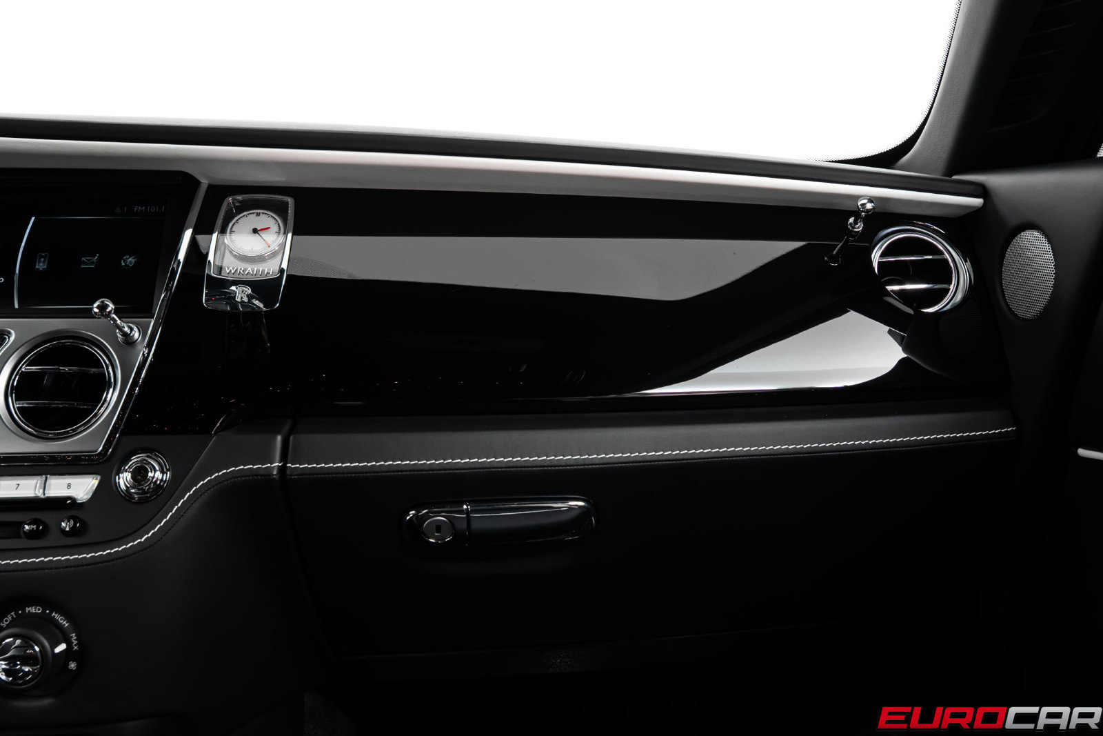 Used 2019 Rolls-Royce Wraith RWD image 30