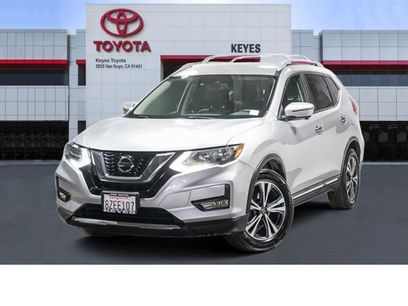 Used 2018 Nissan Rogue SL