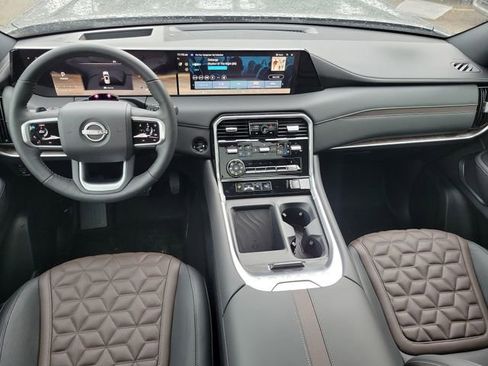 New 2025 Nissan Armada Platinum w/ Convenience Package AWD/4WD image 24