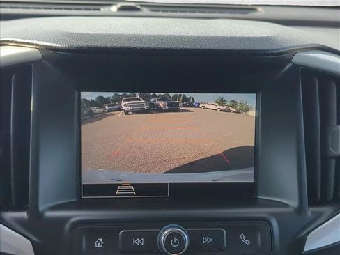 Used 2024 GMC Terrain SLE AWD/4WD image 13