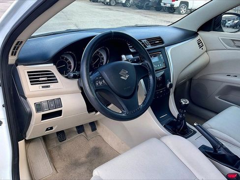 Used 2011 Suzuki Kizashi S image 13