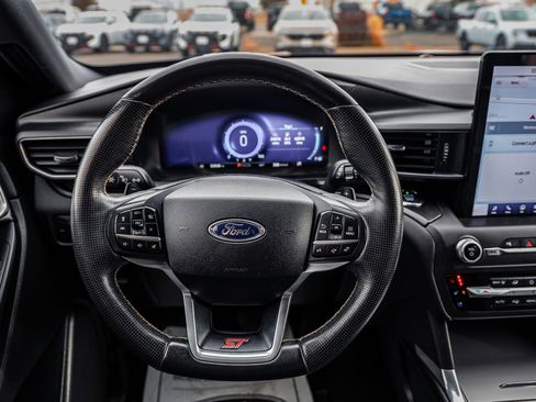 Certified 2020 Ford Explorer ST w/ ST Street Pack image 17