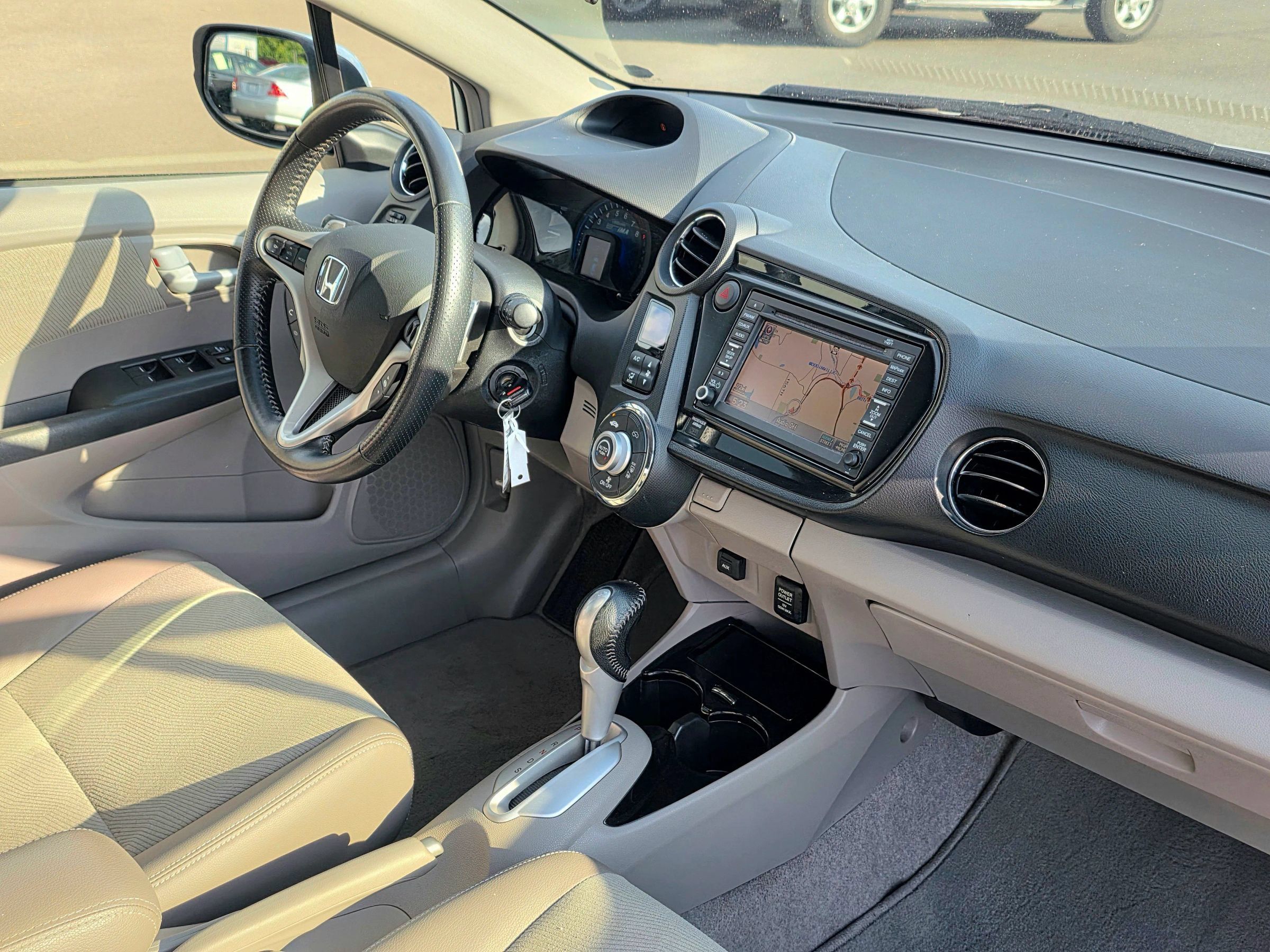Used 2014 Honda Insight EX image 27