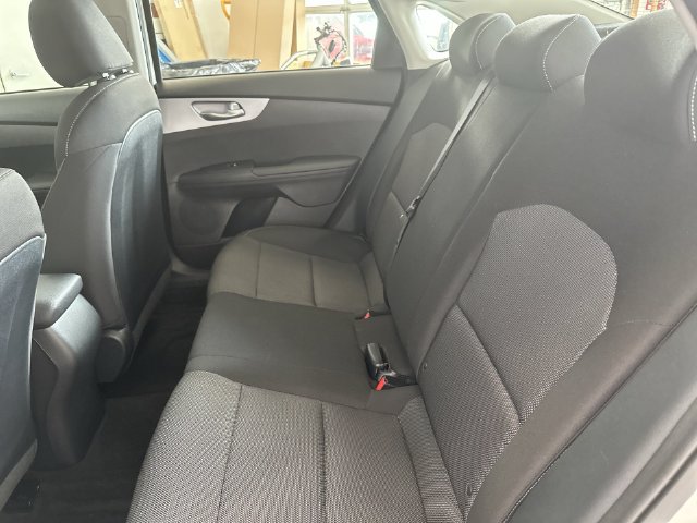 Certified 2024 Kia Forte LXS FWD image 32