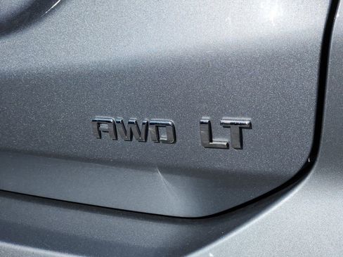 Used 2024 Chevrolet Equinox LT image 11