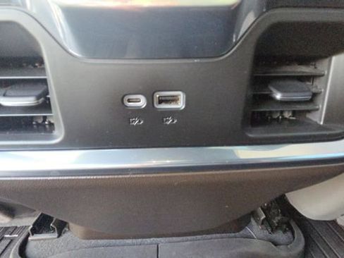 Used 2023 GMC Sierra 1500 SLT w/ SLT Premium Package image 32