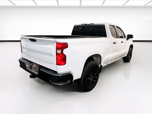 Used 2024 Chevrolet Silverado 1500 W/T w/ Trailering Package AWD/4WD image 4