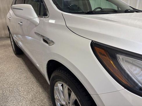 Used 2020 Buick Enclave Premium w/ Sun and Sites Package AWD/4WD image 9