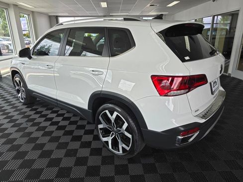 Used 2023 Volkswagen Taos SEL AWD/4WD image 5