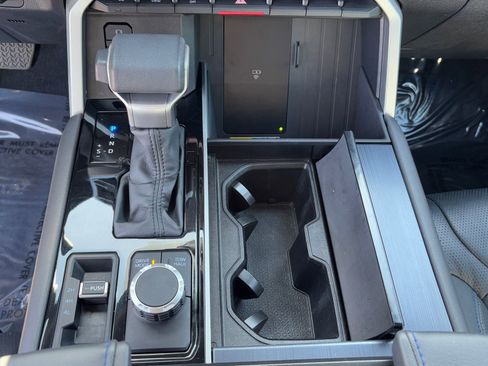 Certified 2025 Toyota Sequoia Platinum image 30