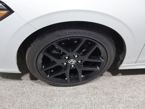 Used 2024 Honda Civic Touring image 10