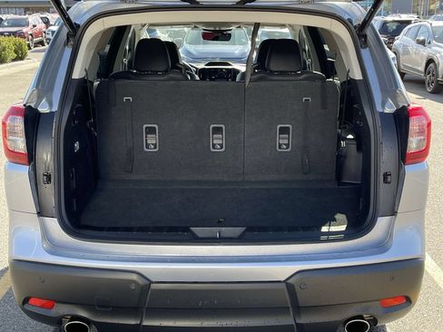 Used 2024 Subaru Ascent Limited w/ Technology Package AWD/4WD image 9