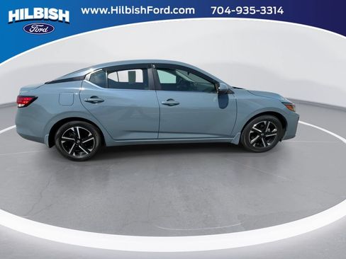 Used 2025 Nissan Sentra SV FWD image 9