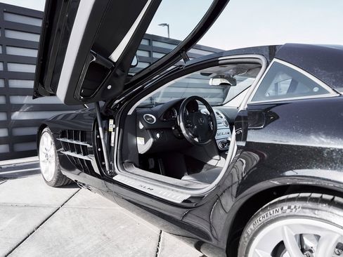 Used 2006 Mercedes-Benz SLR image 40