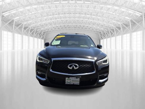 Used 2018 INFINITI QX60 Luxe w/ Premium Plus Package AWD/4WD image 3